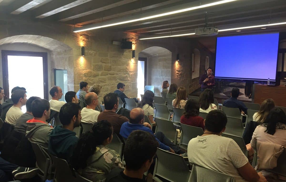 Casi 40 personas participan en Haro en el taller de Google Analytics de la FER y AERTIC 1