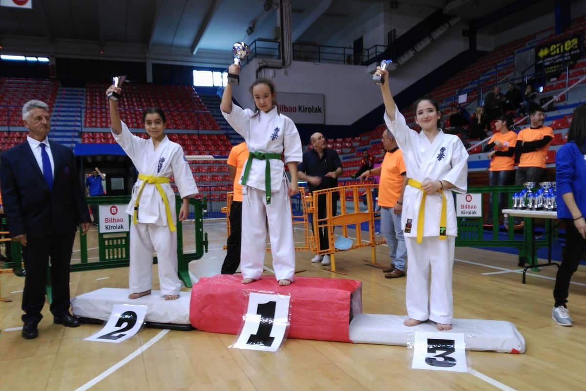 Danae Cimavilla y Miranda Dorado, campeonas de España de kárate kyokushin 4