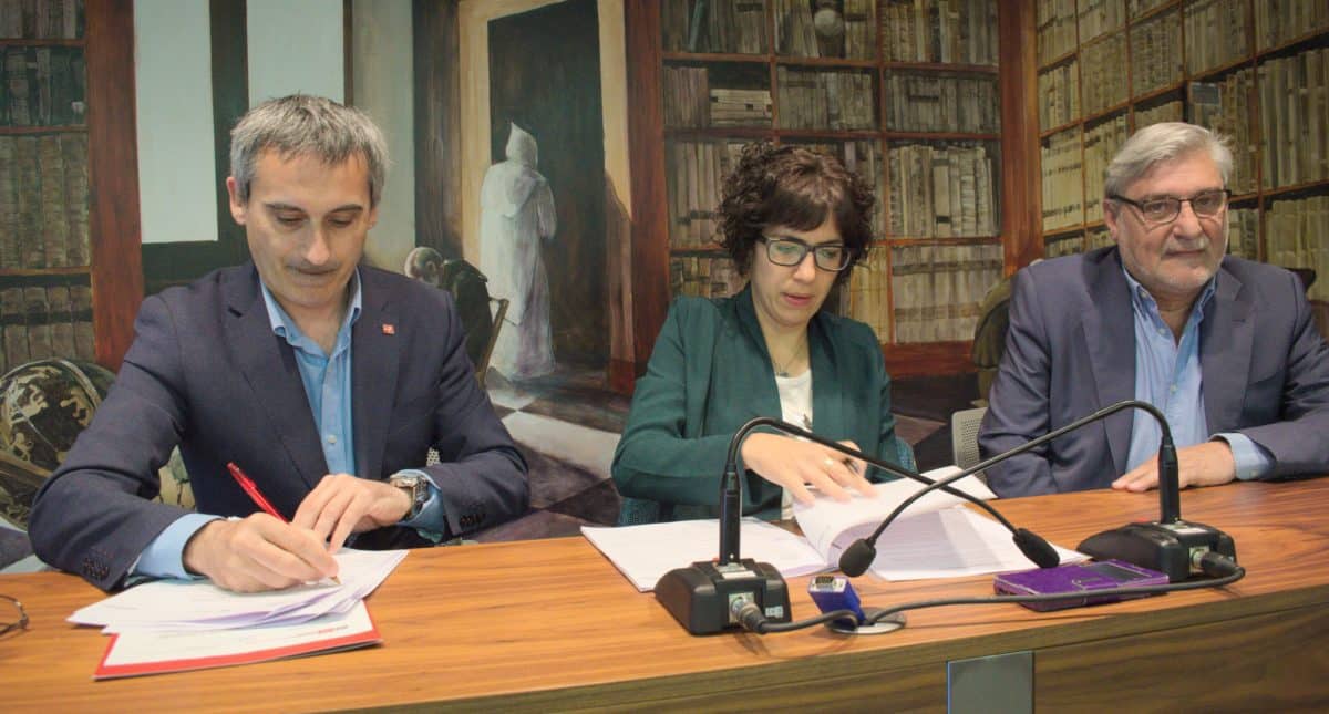 La UR y el Ayuntamiento de Haro firman un acuerdo para un proyecto de investigación histórica 1