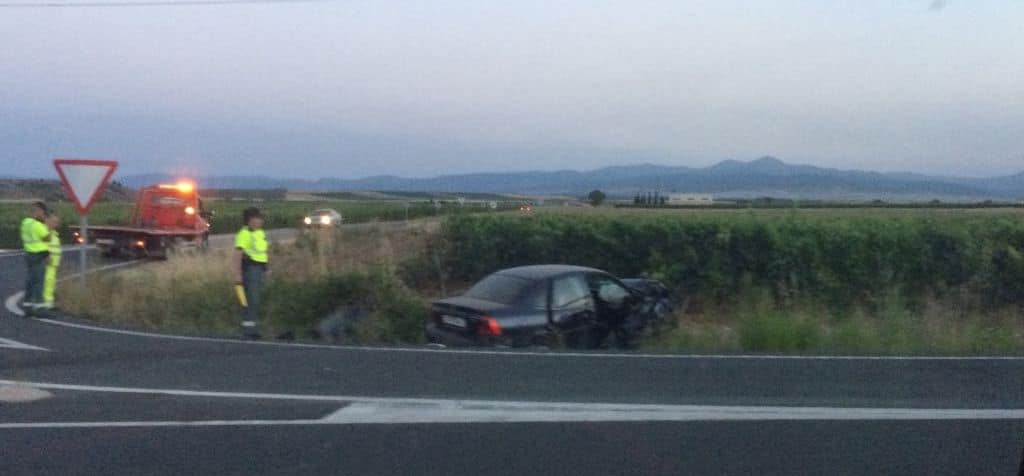 7 heridos en una colisión de dos turismos en la AP-68 en Haro 1