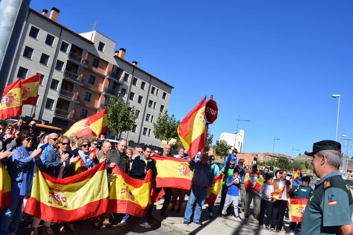 Las imágenes de la concentración de apoyo en Haro a la Guardia Civil 18