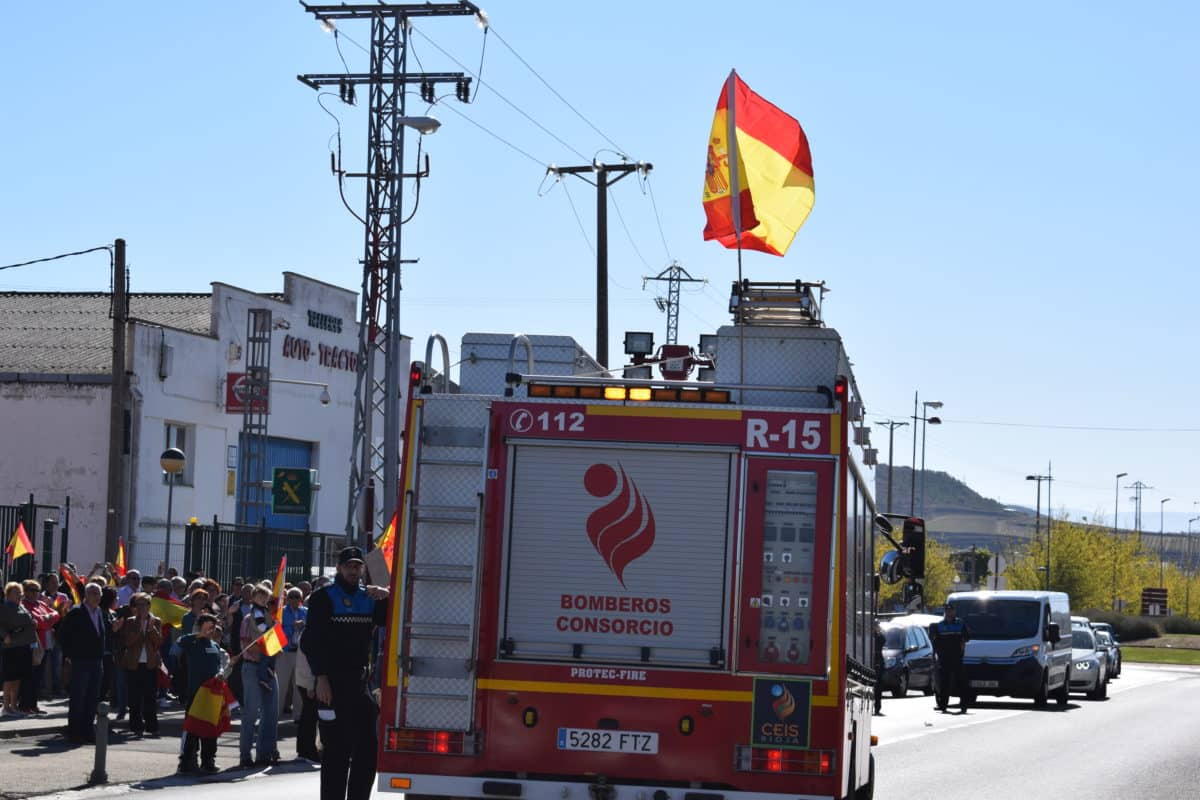 Las imágenes de la concentración de apoyo en Haro a la Guardia Civil 21