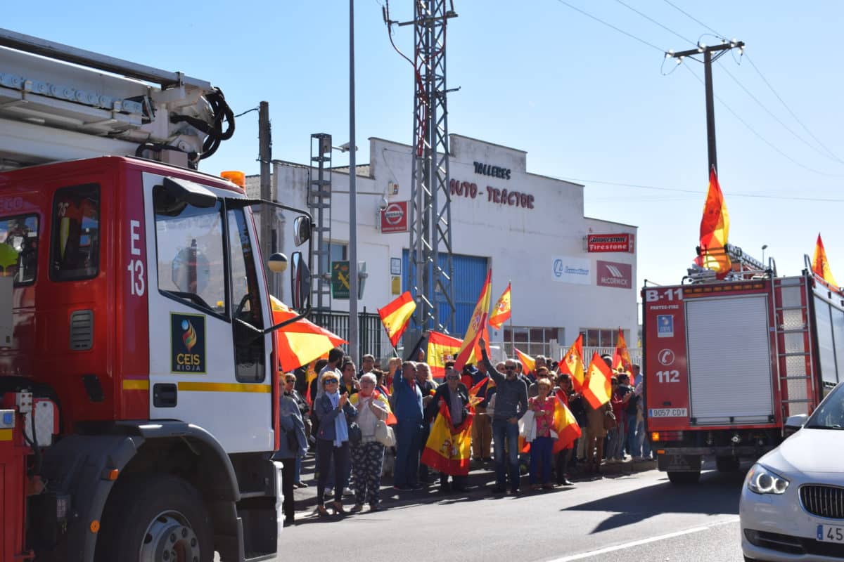 Las imágenes de la concentración de apoyo en Haro a la Guardia Civil 24