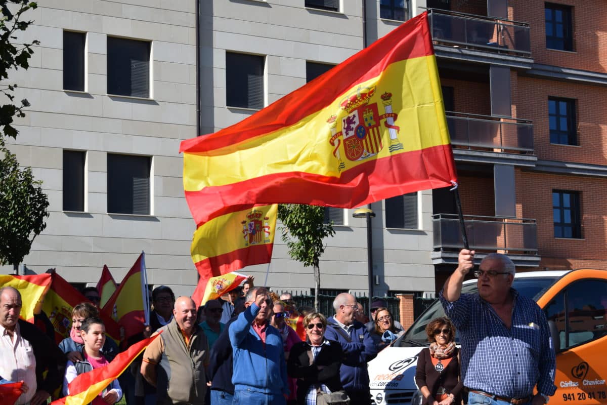 Las imágenes de la concentración de apoyo en Haro a la Guardia Civil 9