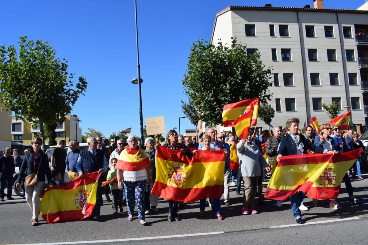 Las imágenes de la concentración de apoyo en Haro a la Guardia Civil 10