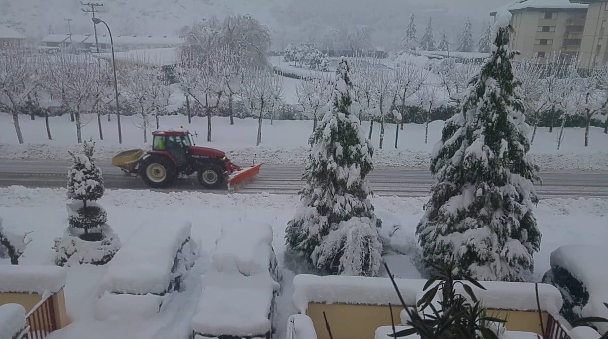 Estampas de la nevada en la Rioja Alta: paisajes vestidos de blanco para despedir la Navidad 4
