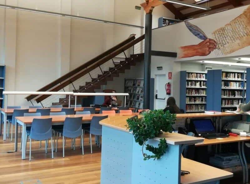 Biblioteca de Haro