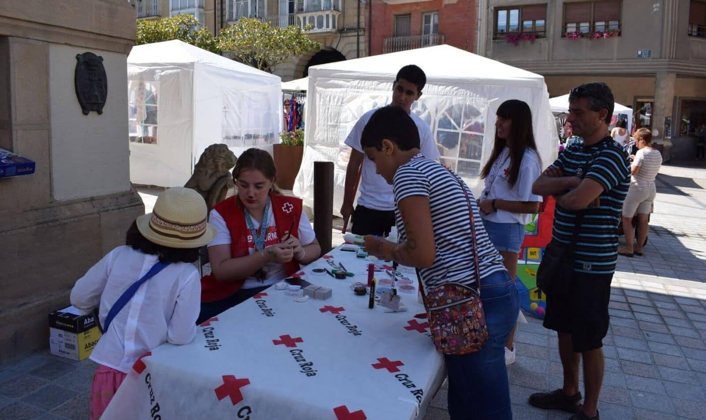 Cruz Roja en Haro recauda más de 1.500 euros en el Día de la Banderita 2