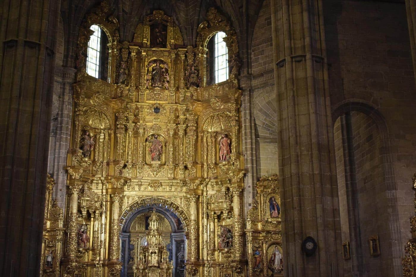En marcha el proyecto de la nueva iluminación interior de la Parroquia de Santo Tomás de Haro 11