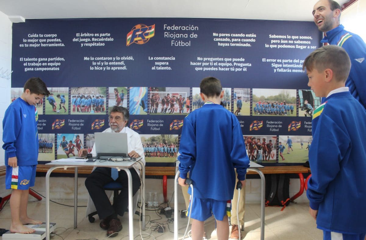 Luis de la Fuente clausuró la temporada del Centro de Entrenamiento de la Federación Riojana de Fútbol 3