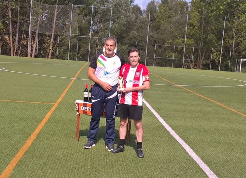 Los Veteranos del Haro Deportivo vencen en el torneo cuadrangular del Deportivo Riojano 5