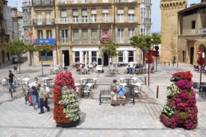 Terrazas en la plaza de la Paz