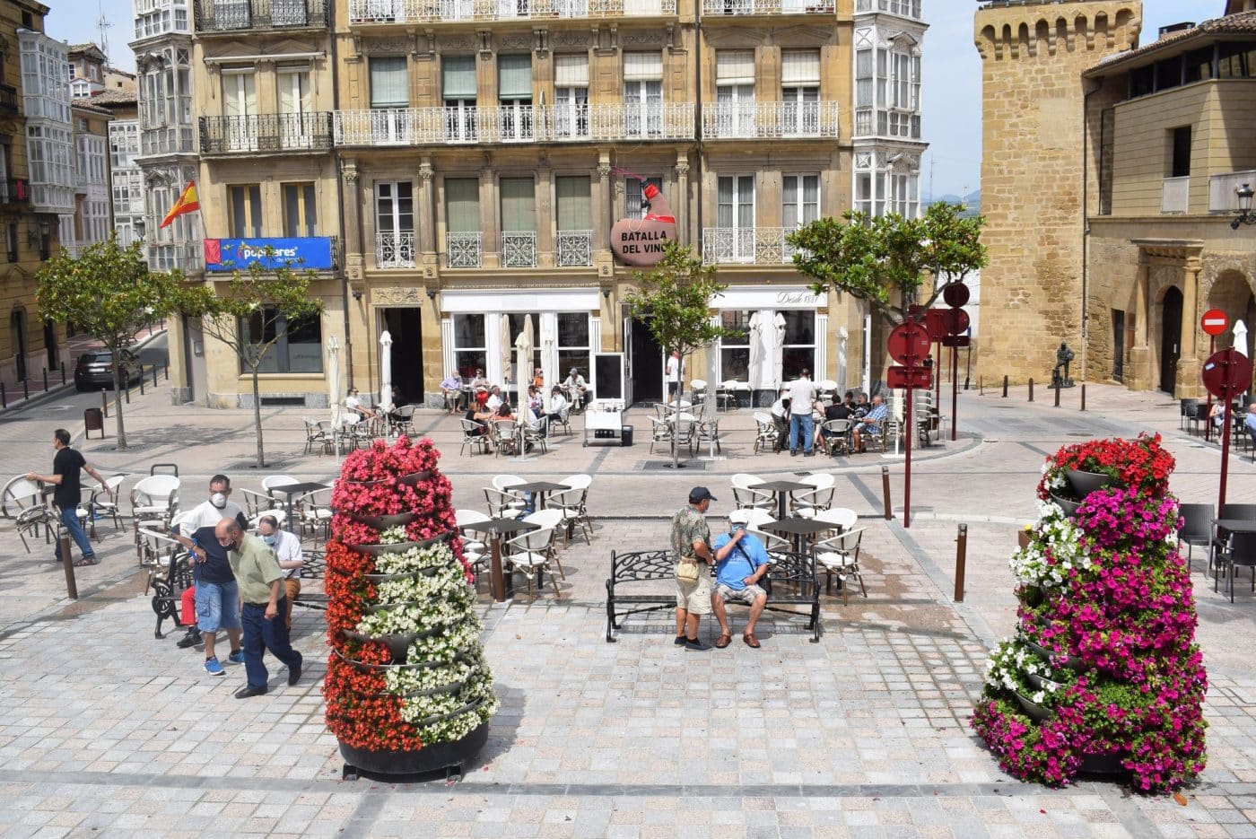 Terrazas en la plaza de la Paz