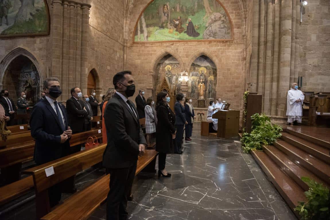 FOTOS: Funeral en Valvanera en honor a las víctimas por COVID-19 8