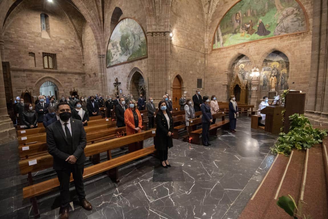 FOTOS: Funeral en Valvanera en honor a las víctimas por COVID-19 9