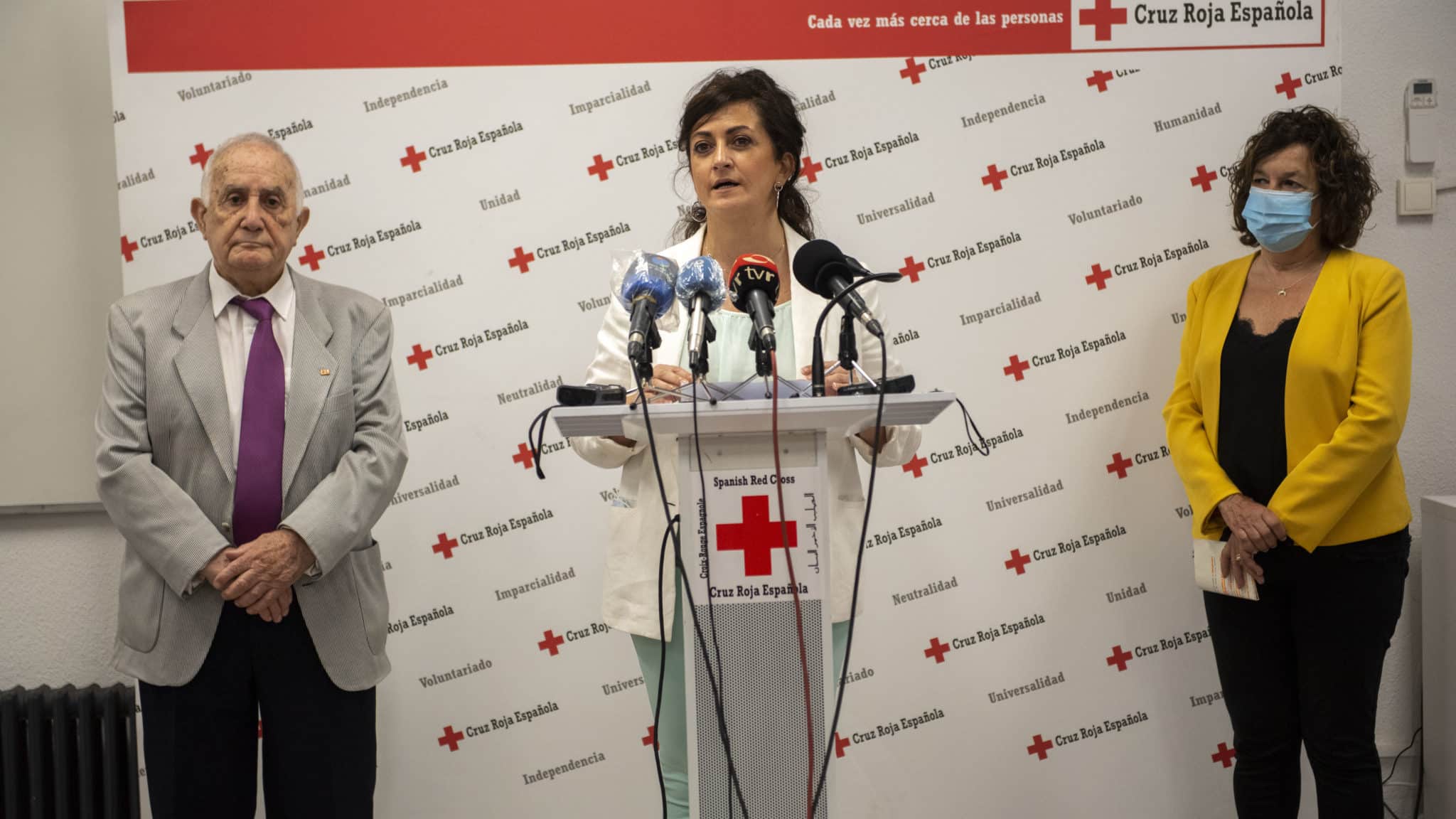 La presidenta Andreu agradece la labor de Cruz Roja durante la pandemia 2