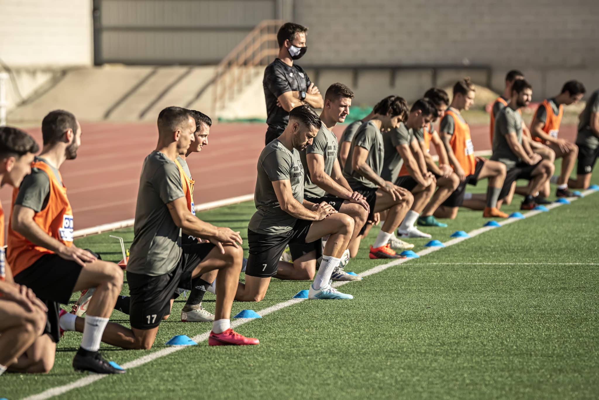 El Haro regresa a los entrenamientos y anuncia el fichaje de Ander Peciña 3 El Haro regresa a los entrenamientos y anuncia el fichaje de Ander Peciña 3