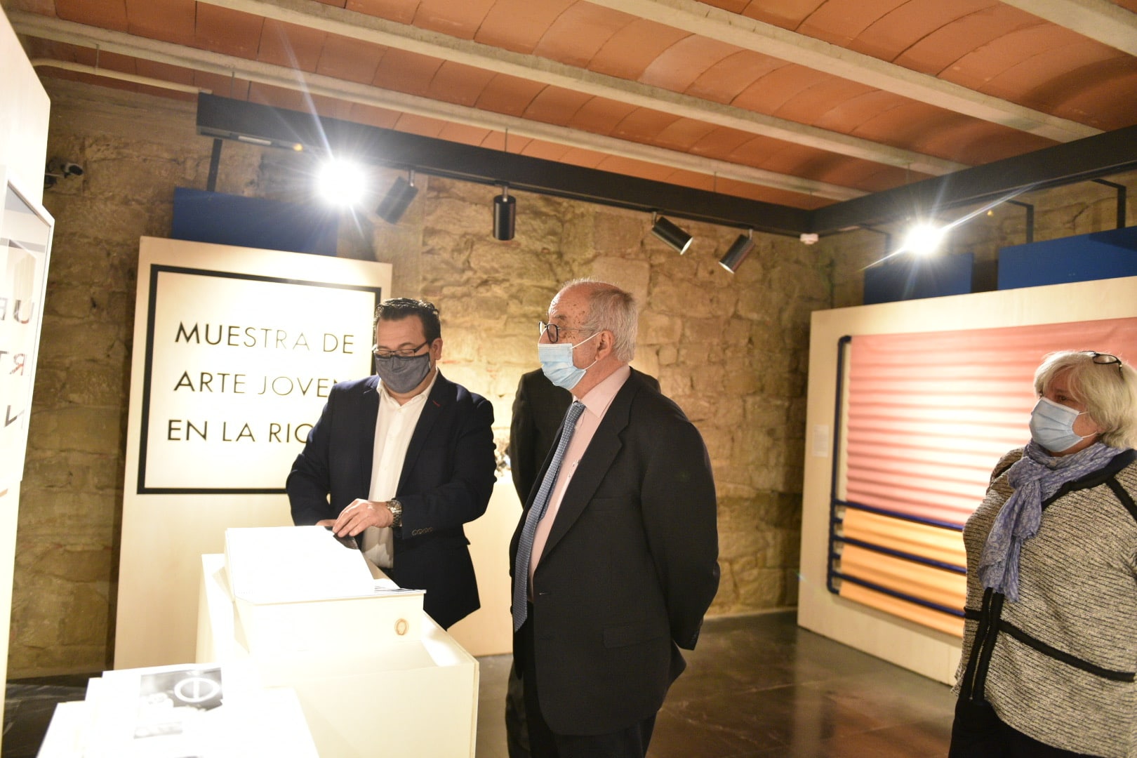 Inaugurada en Briones la exposición de la XXXV Muestra Itinerante de Arte Joven de La Rioja 4 Inaugurada en Briones la exposición de la XXXV Muestra Itinerante de Arte Joven de La Rioja 4