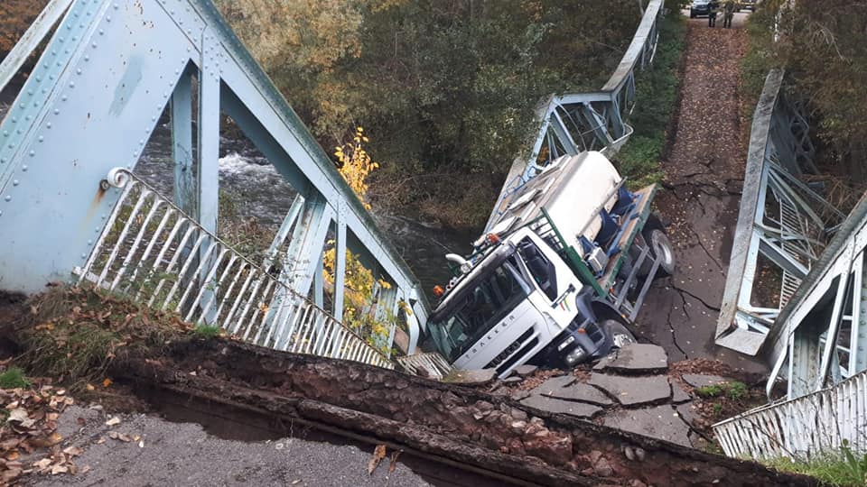 Hundimiento del puente de Arenzana