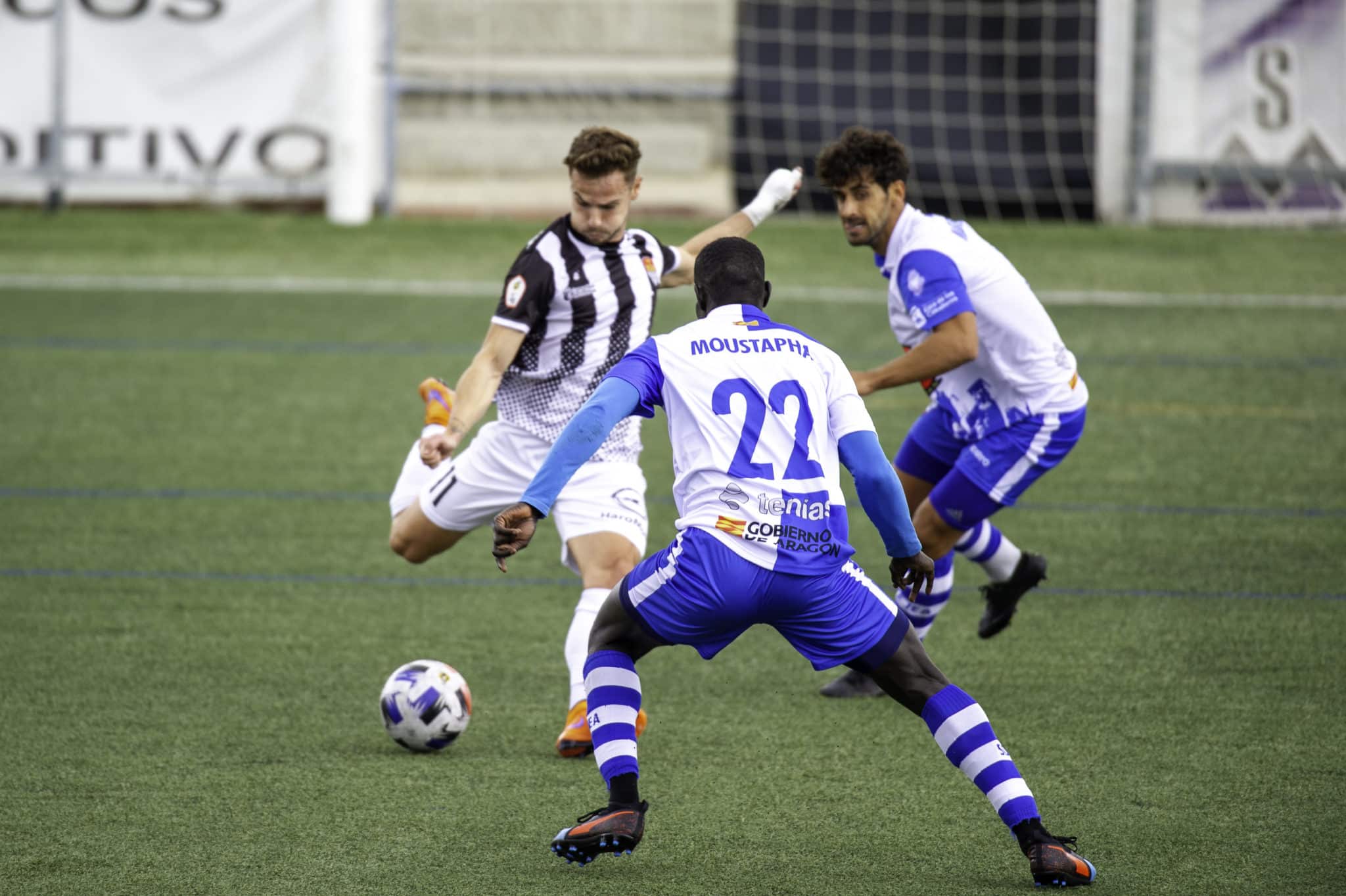 Al Haro le faltó el VAR para ganar en Ejea de los Caballeros 3