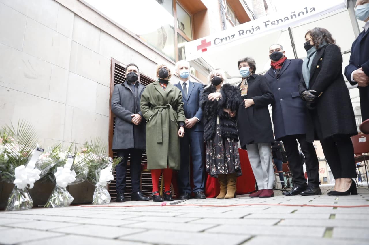 Logroño recuerda con una placa en la calle Ollerías a las tres personas fallecidas y una herida en el atentado de ETA 4 Logroño recuerda con una placa en la calle Ollerías a las tres personas fallecidas y una herida en el atentado de ETA 4