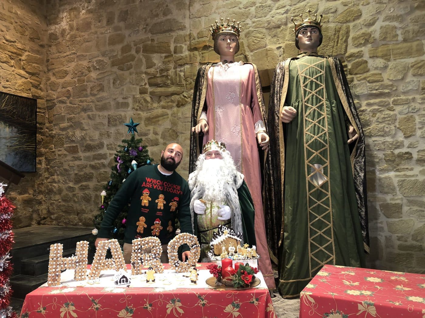 El Rey Melchor prepara en Haro las galletas de Navidad de Pastelería Yturbe 2