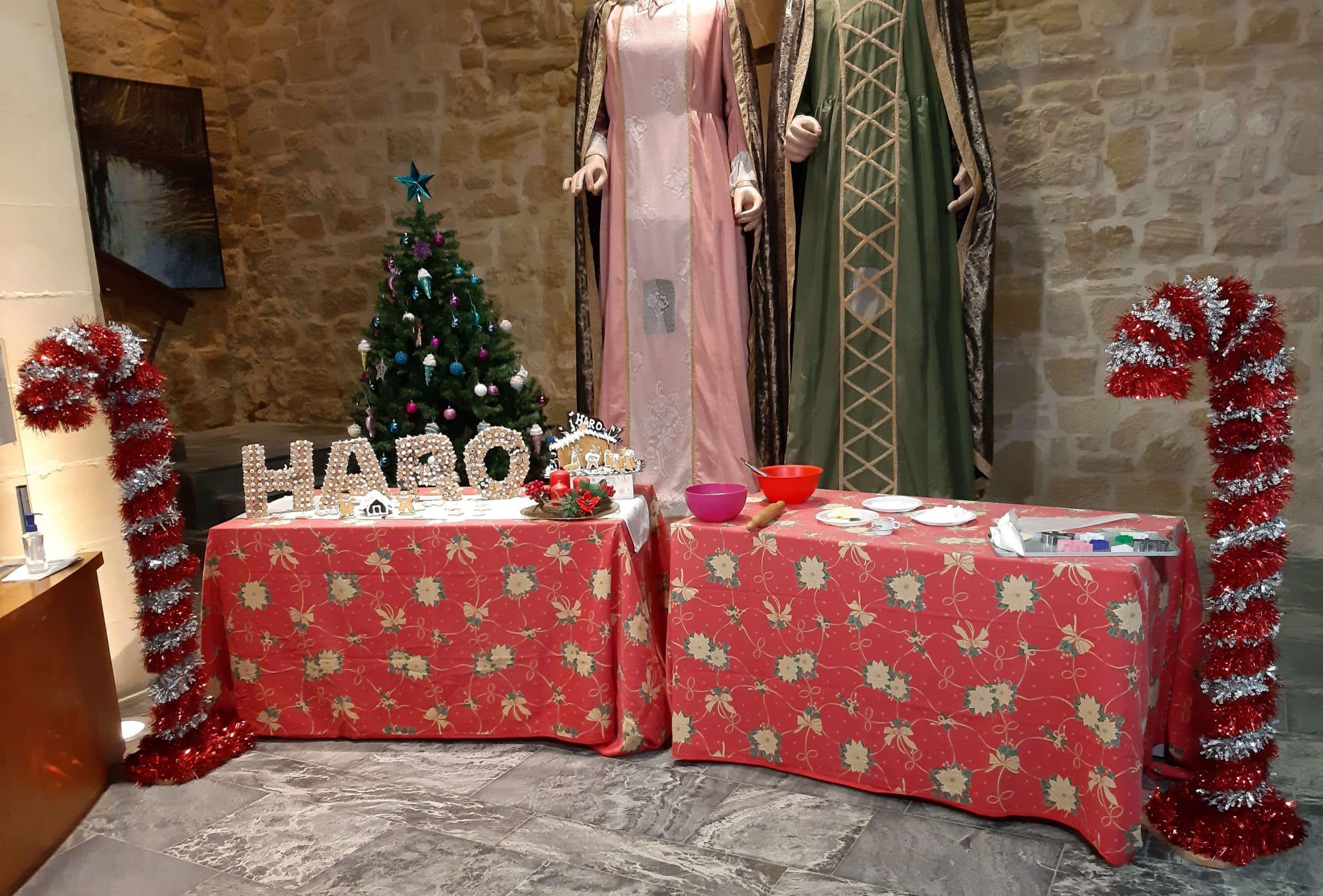 El Rey Melchor prepara en Haro las galletas de Navidad de Pastelería Yturbe 4