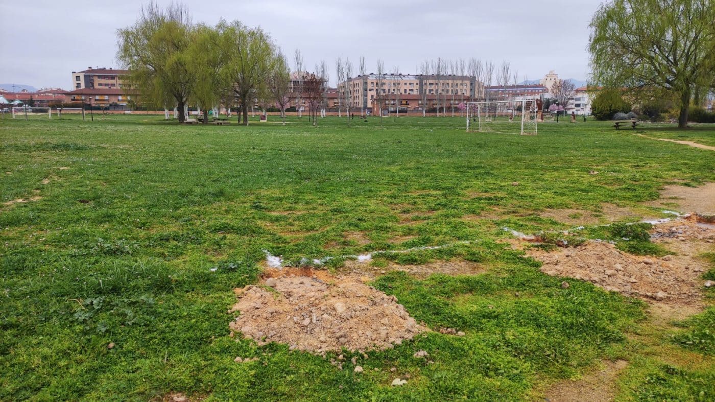 Los campos de fútbol abiertos de El Mazo cogen forma 1