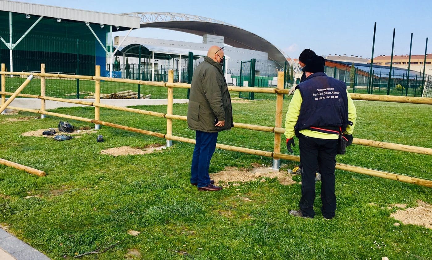 Haro finaliza el acondicionamiento de los campos de fútbol abiertos de El Mazo 2