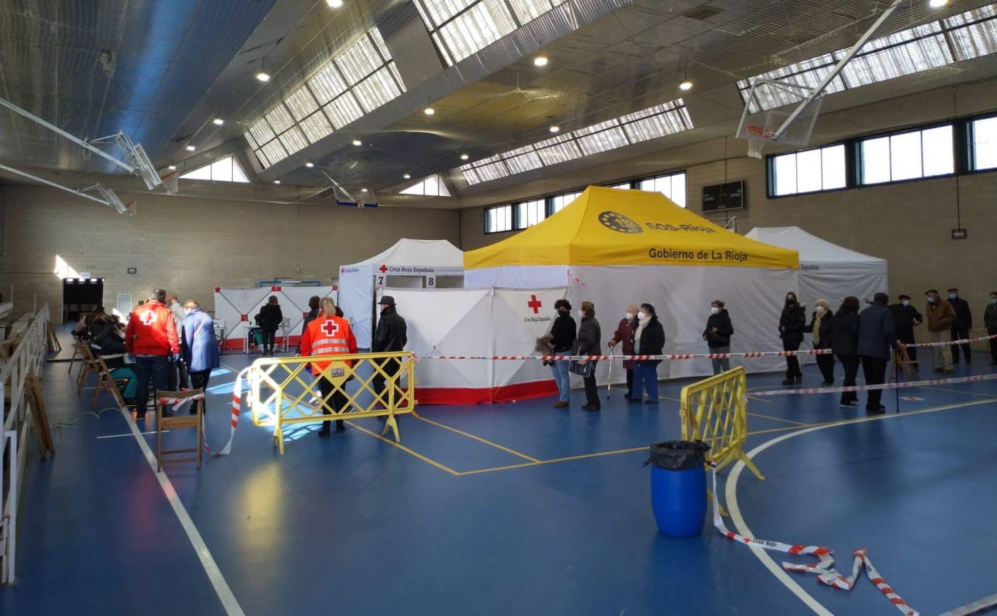 Arranca en Santo Domingo la vacunación frente a la COVID de los mayores de 80 años 6