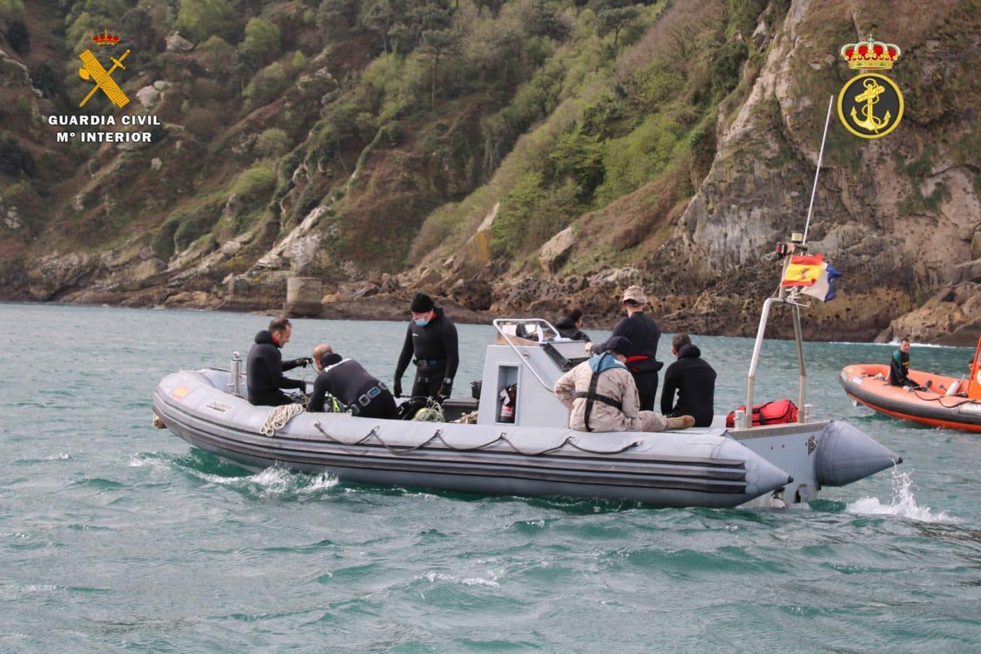 El GEAS de La Rioja neutraliza un artefacto explosivo hundido en el puerto de Pasaia 3