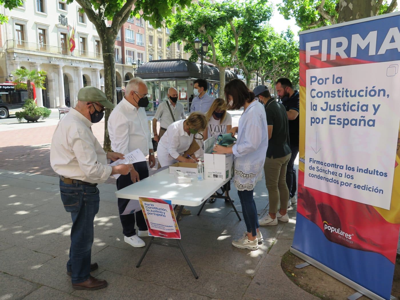 Firmas contra los indultos