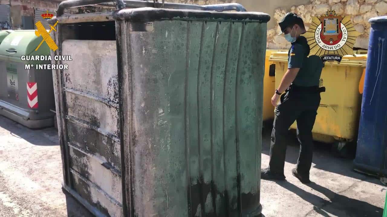 Investigados cuatro jóvenes por incendiar dos contenedores en Arnedo 1