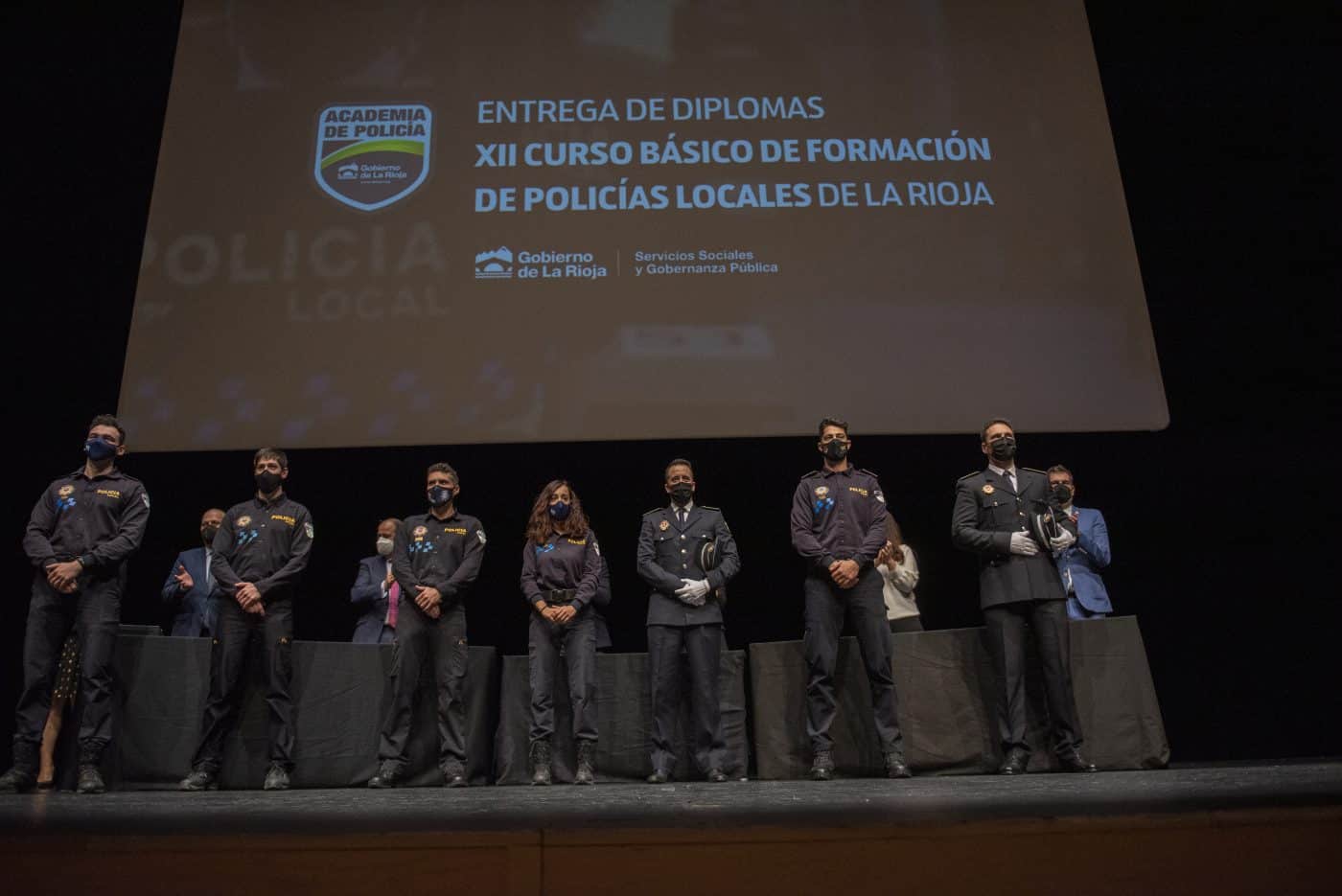 Julián Menéndez y Carlos Cubero reciben la Medalla al Mérito de la Policía Local 12
