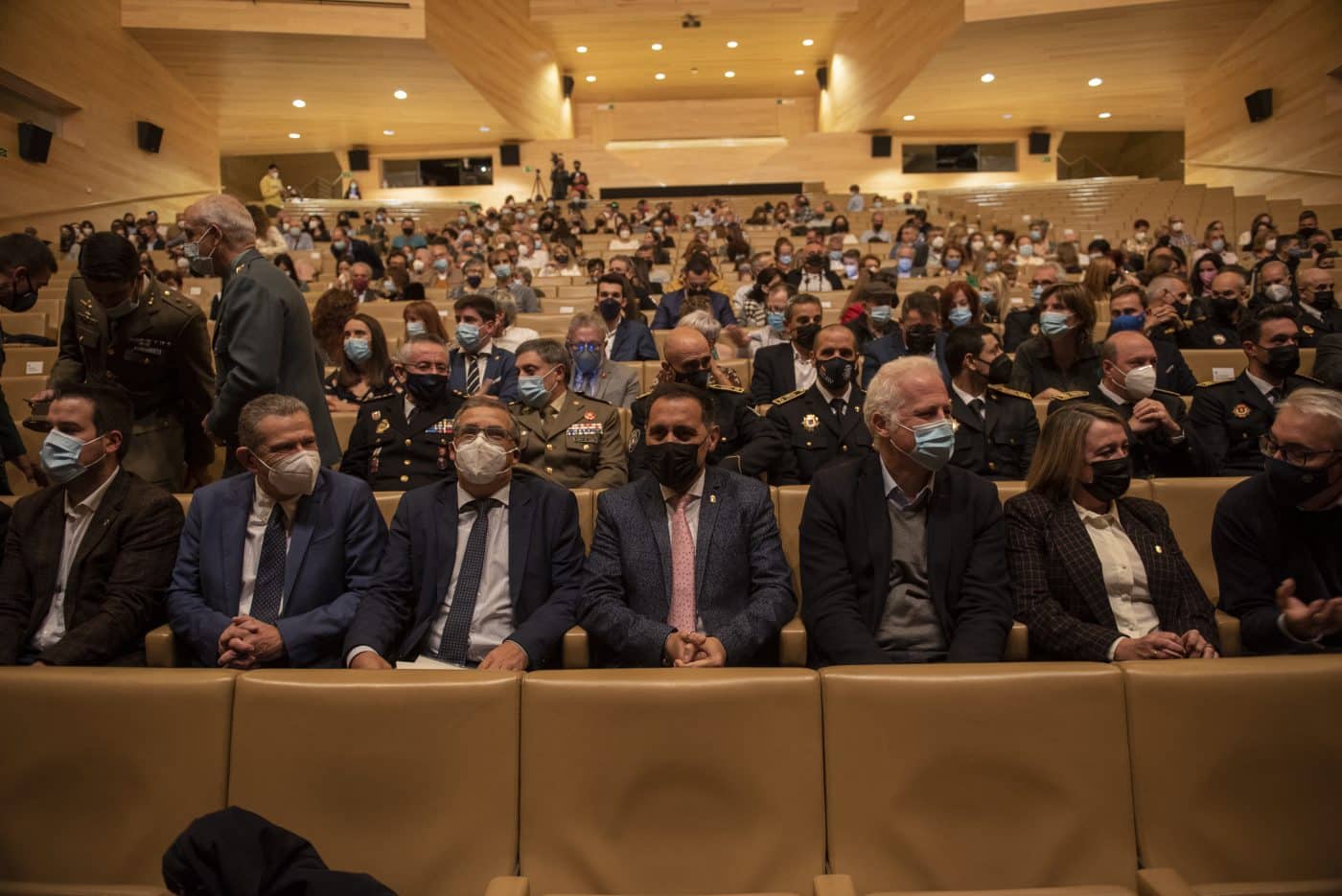 Julián Menéndez y Carlos Cubero reciben la Medalla al Mérito de la Policía Local 7