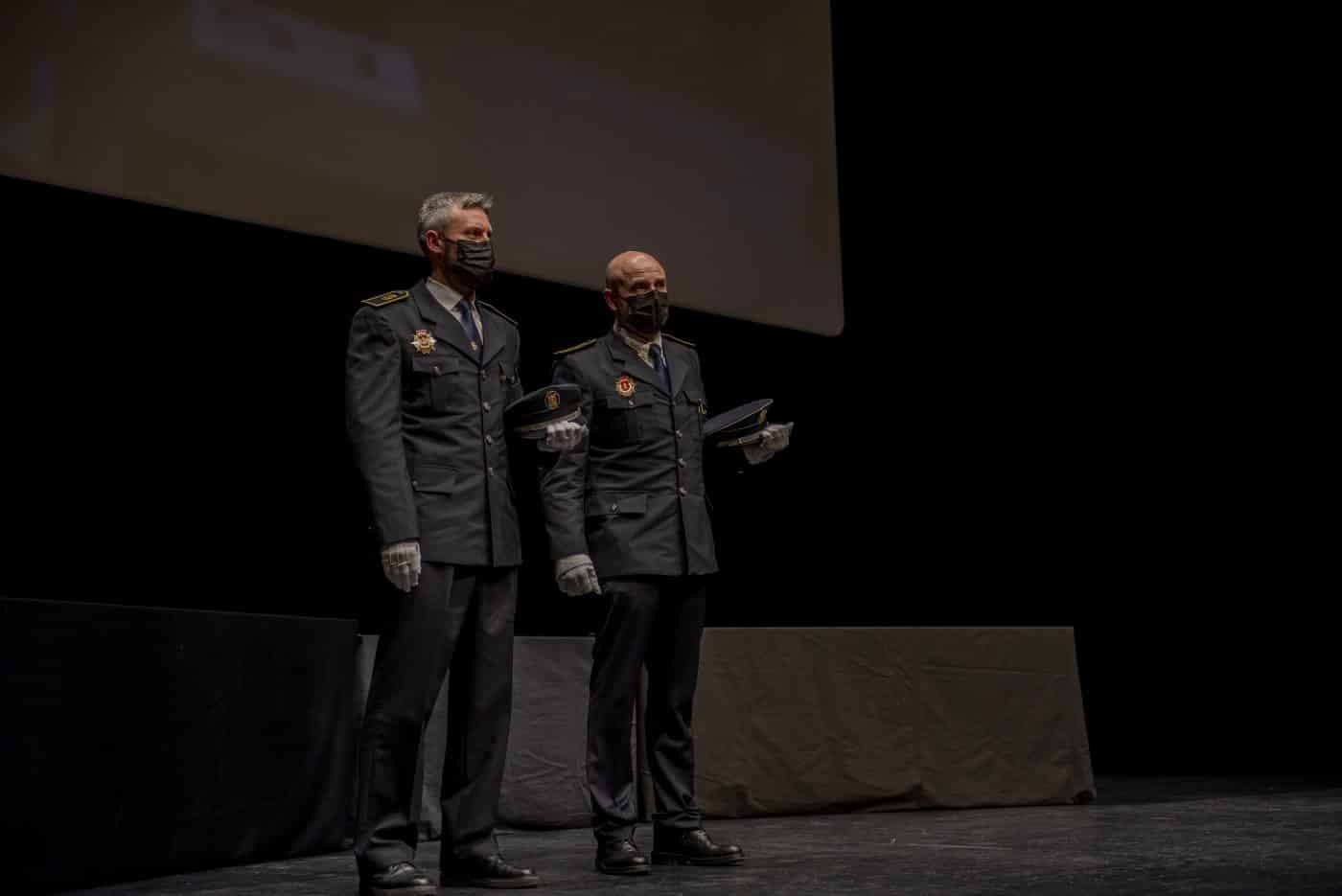 Julián Menéndez y Carlos Cubero reciben la Medalla al Mérito de la Policía Local 19