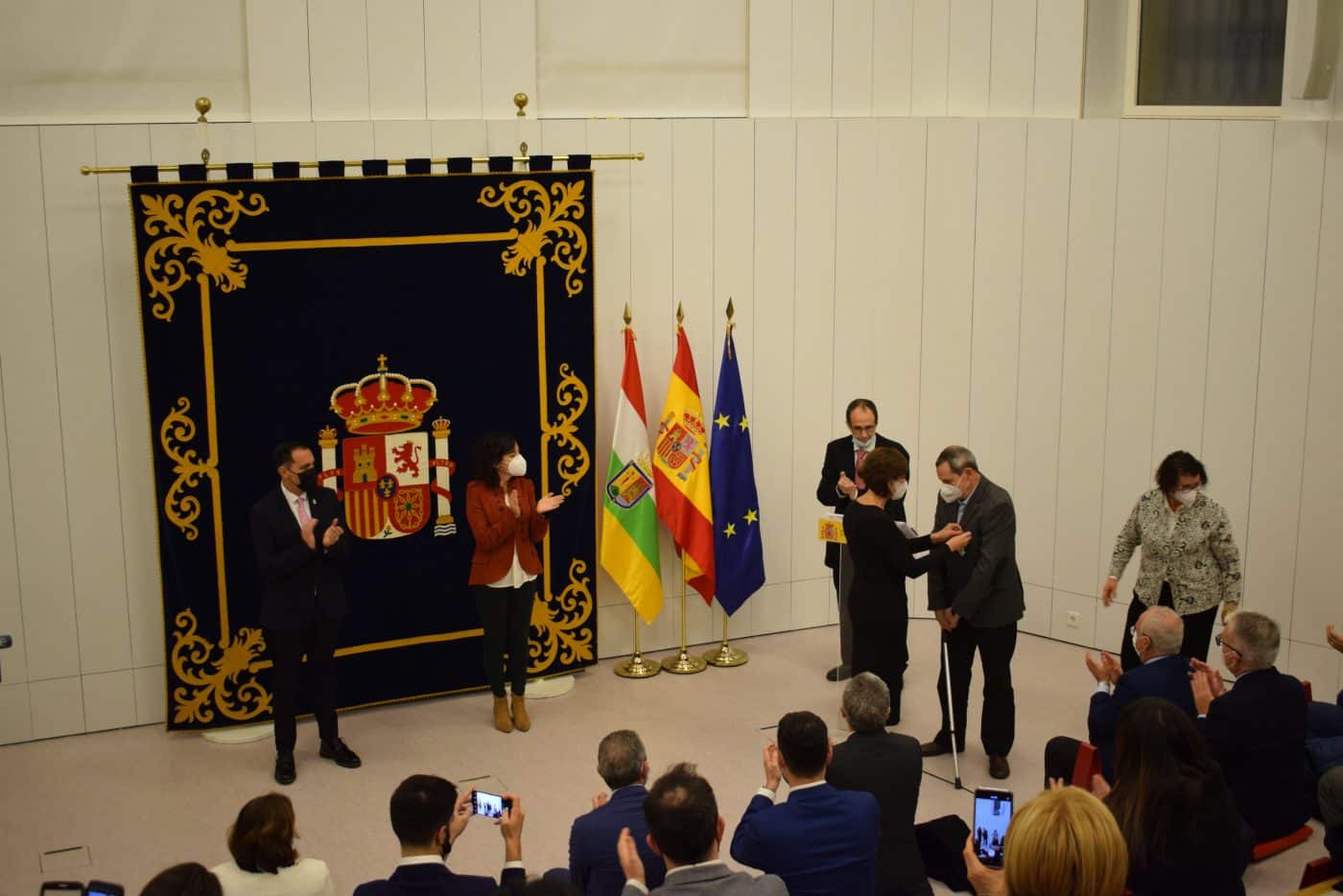 La Delegación del Gobierno entrega en Haro las condecoraciones de la Orden del Mérito Civil 1