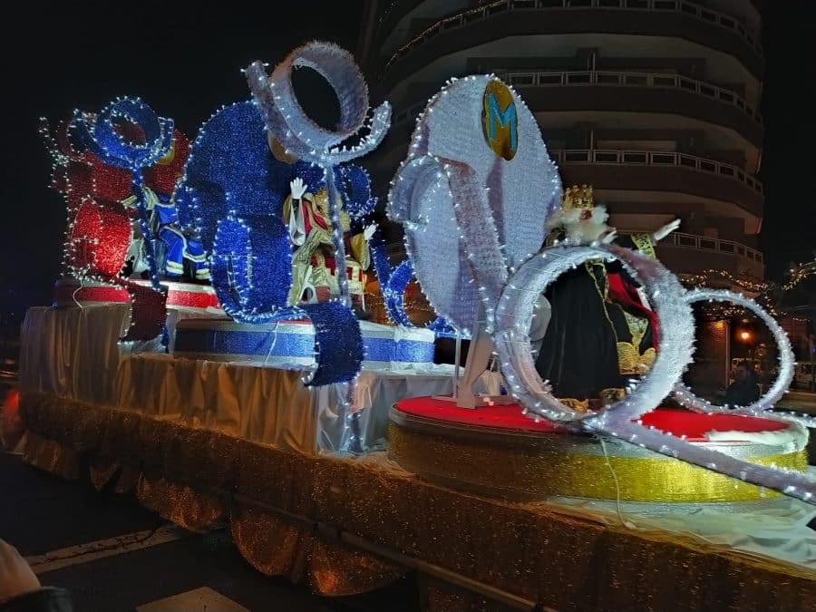 A toda mecha: Los Reyes Magos se visten de estrella fugaz por las calles de Haro 3