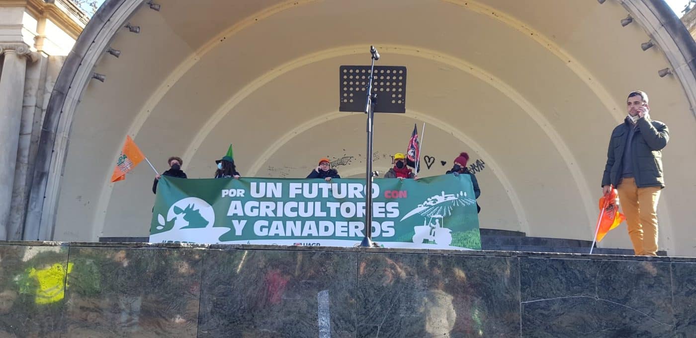 'Tractorada' en defensa del campo riojano: "Por un futuro con agricultores y ganaderos" 6