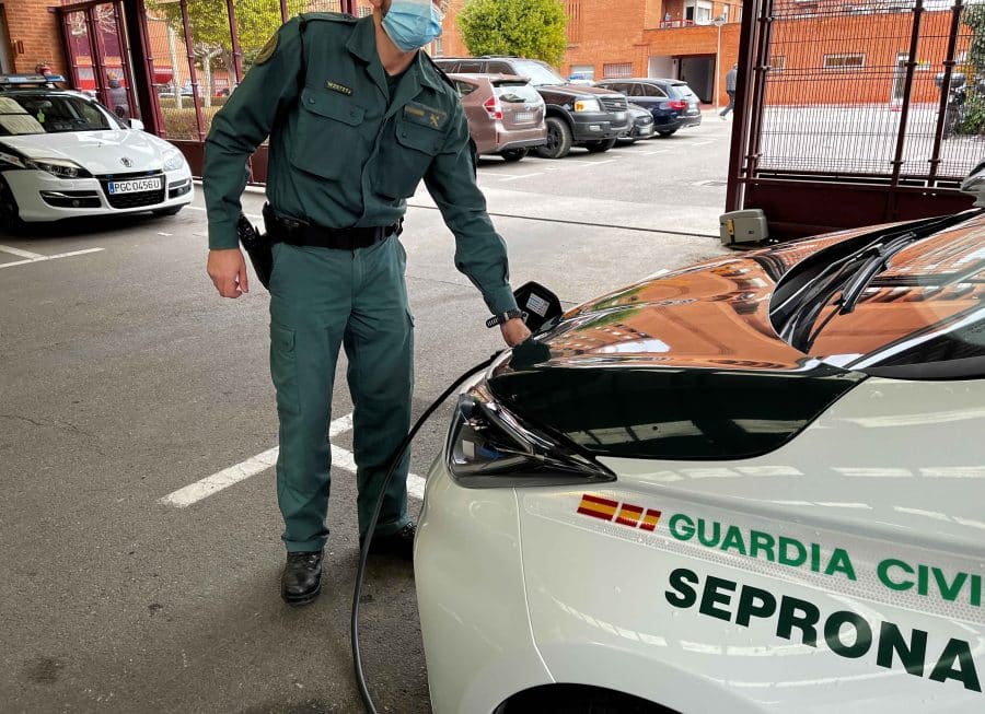 La Guardia Civil de La Rioja recibe el primer vehículo oficial cien por cien eléctrico 1