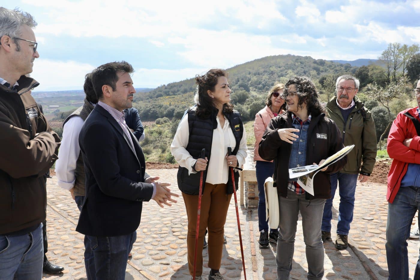 Andreu visita las obras de mejora del Camino de Santiago en Alesón y Ventosa 2