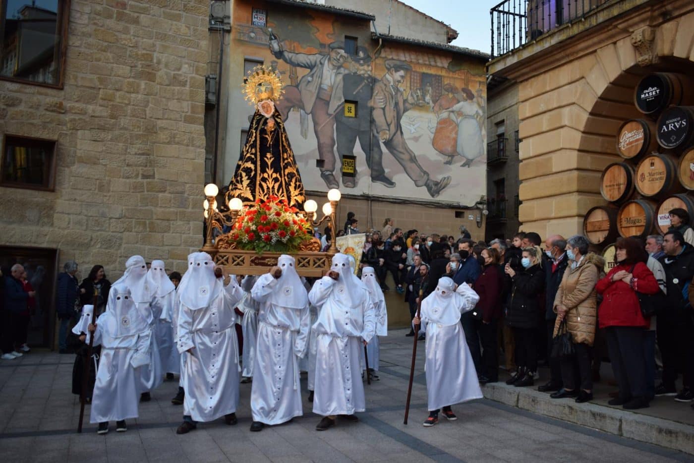 Continúa la Semana Santa de Haro con el Viacrucis y la procesión del Santo Entierro 38