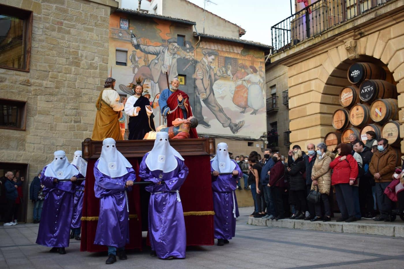 Continúa la Semana Santa de Haro con el Viacrucis y la procesión del Santo Entierro 10
