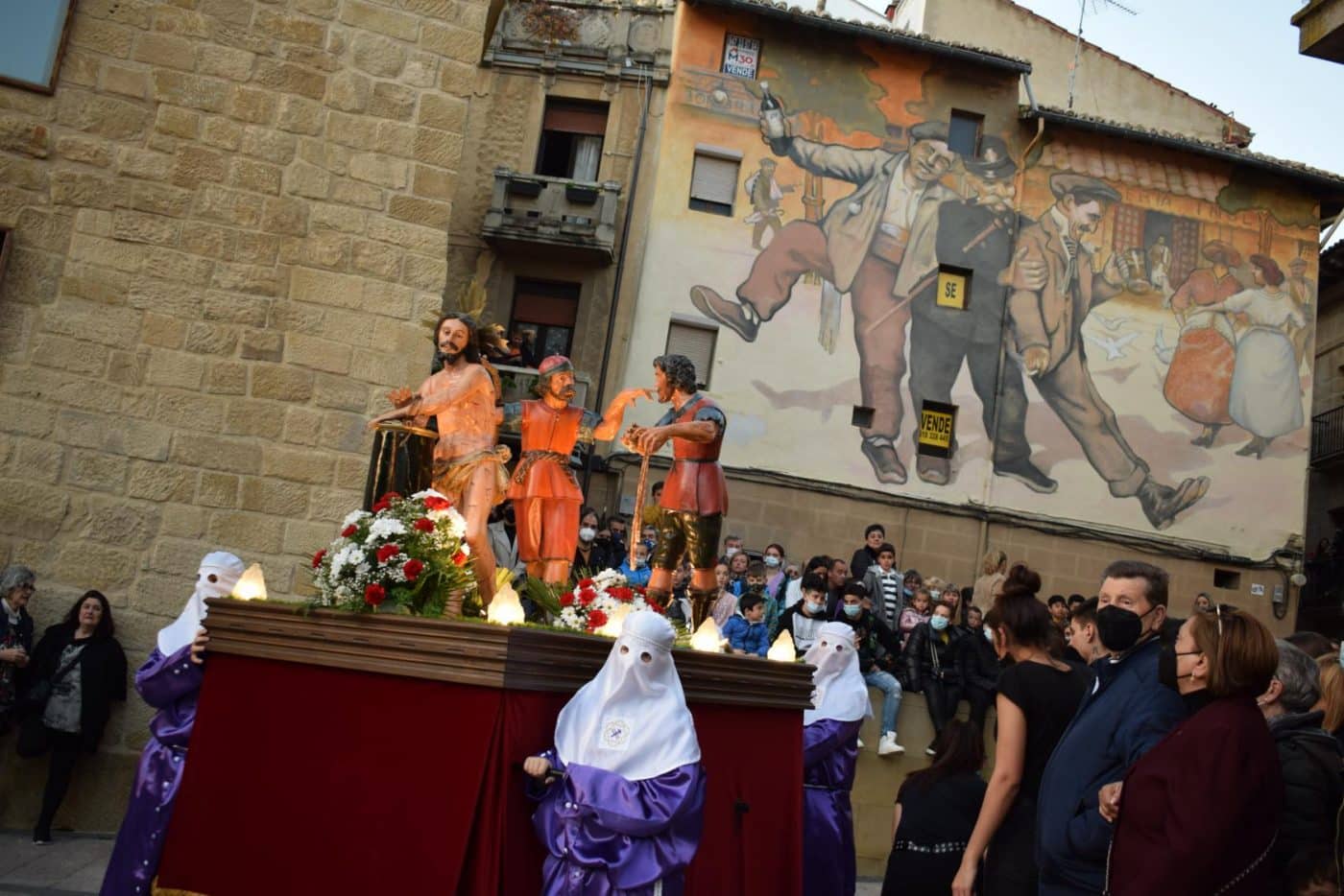 Continúa la Semana Santa de Haro con el Viacrucis y la procesión del Santo Entierro 6
