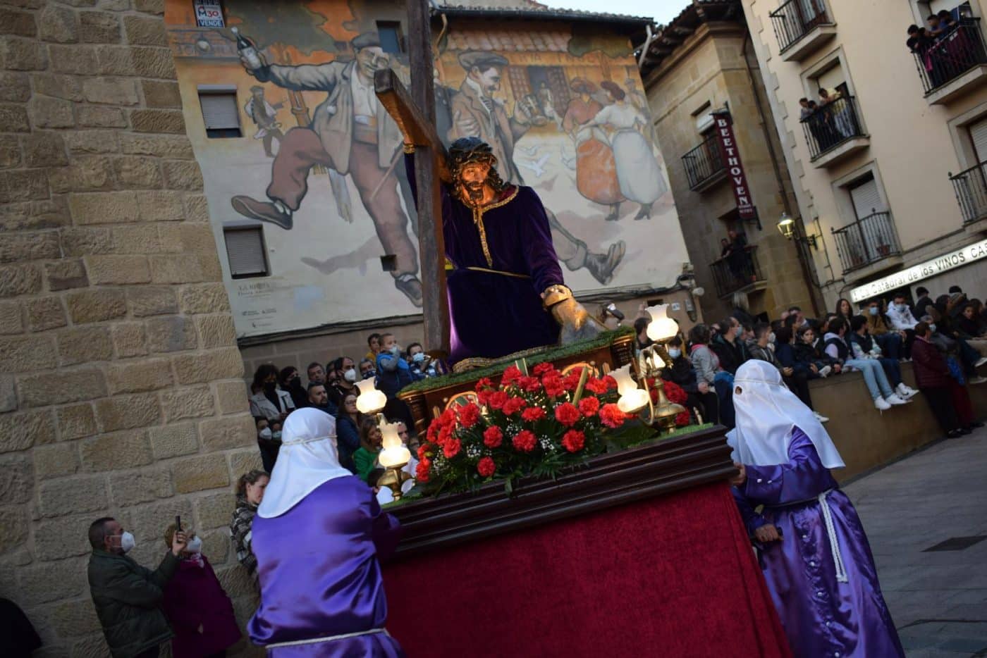 Continúa la Semana Santa de Haro con el Viacrucis y la procesión del Santo Entierro 2