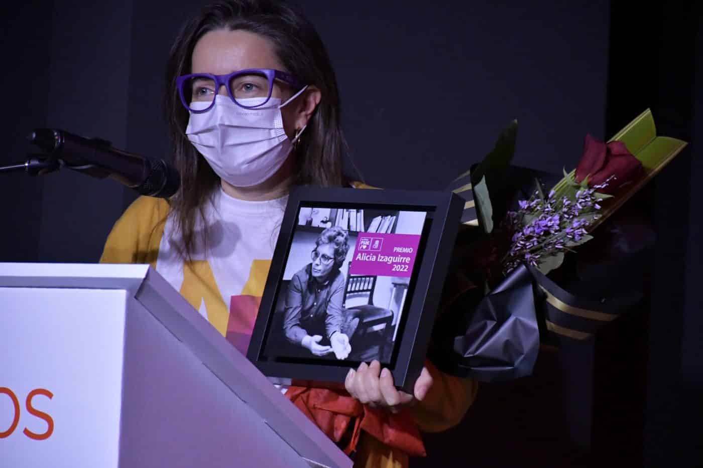 El PSOE La Rioja homenajea a Alicia Izaguirre premiando a Carmen Calvo y Mujeres en el Arte 6