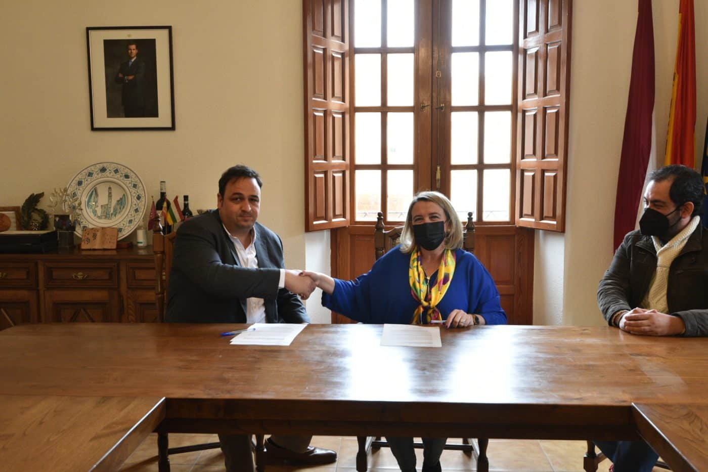 La Comunidad de Regantes de San Asensio firma con el Gobierno riojano el convenio para modernizar su regadío 2