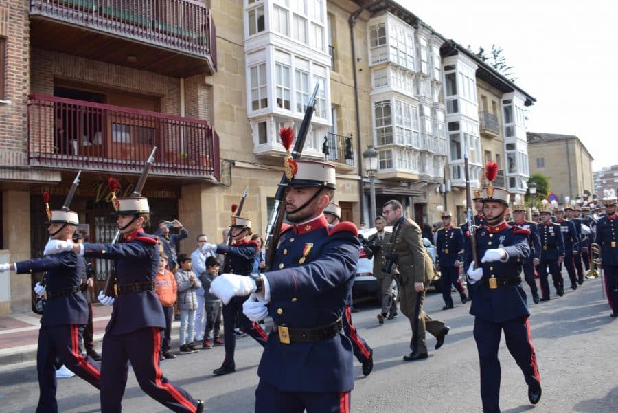 FOTOS: La Guardia Real desata pasiones en Haro 46