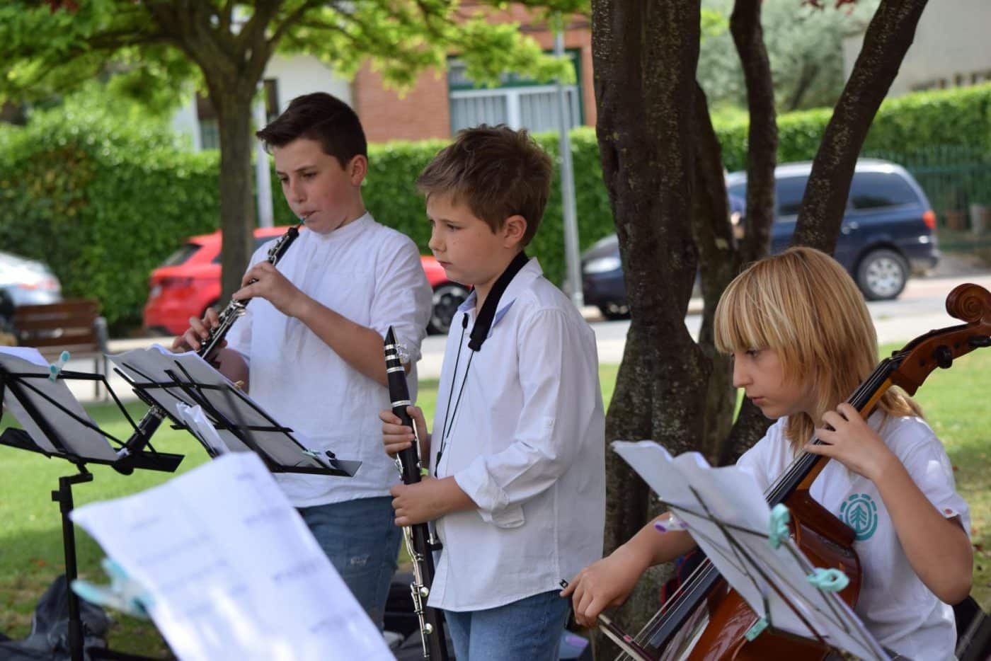 FOTOS: El Conservatorio Lucrecia Arana celebra el fin de curso sacando la música a la calle 37