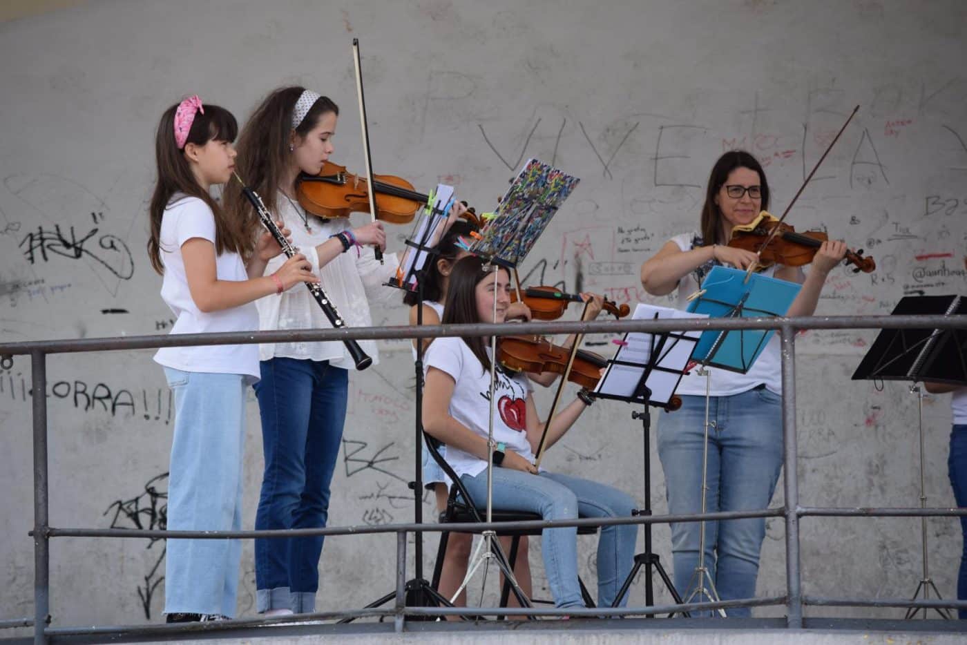 FOTOS: El Conservatorio Lucrecia Arana celebra el fin de curso sacando la música a la calle 32